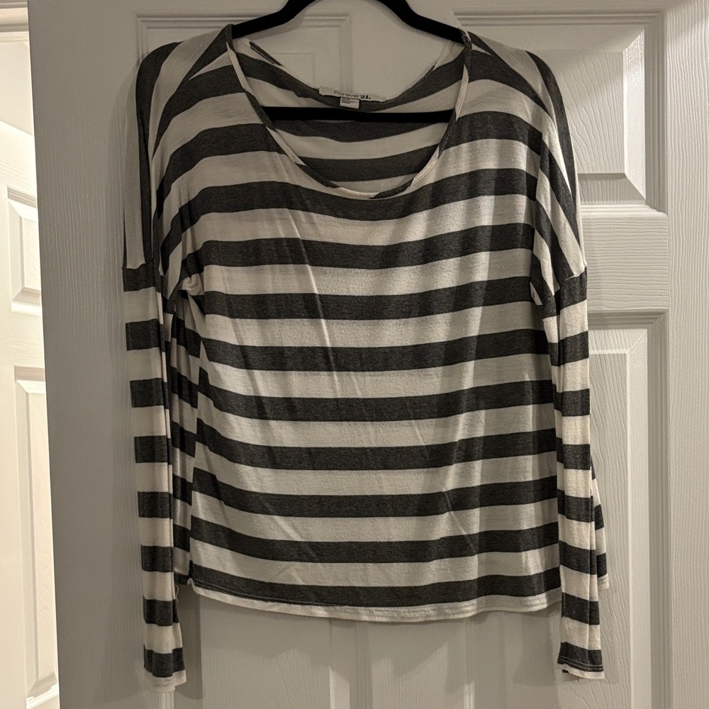 GRAY AND WHITE LONG SLEEVE TEE